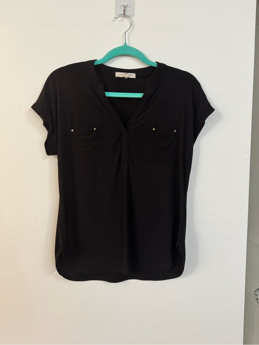 Joie de Vivre Black Gold Stud Pocket Stretch V-Neck Blouse Size S